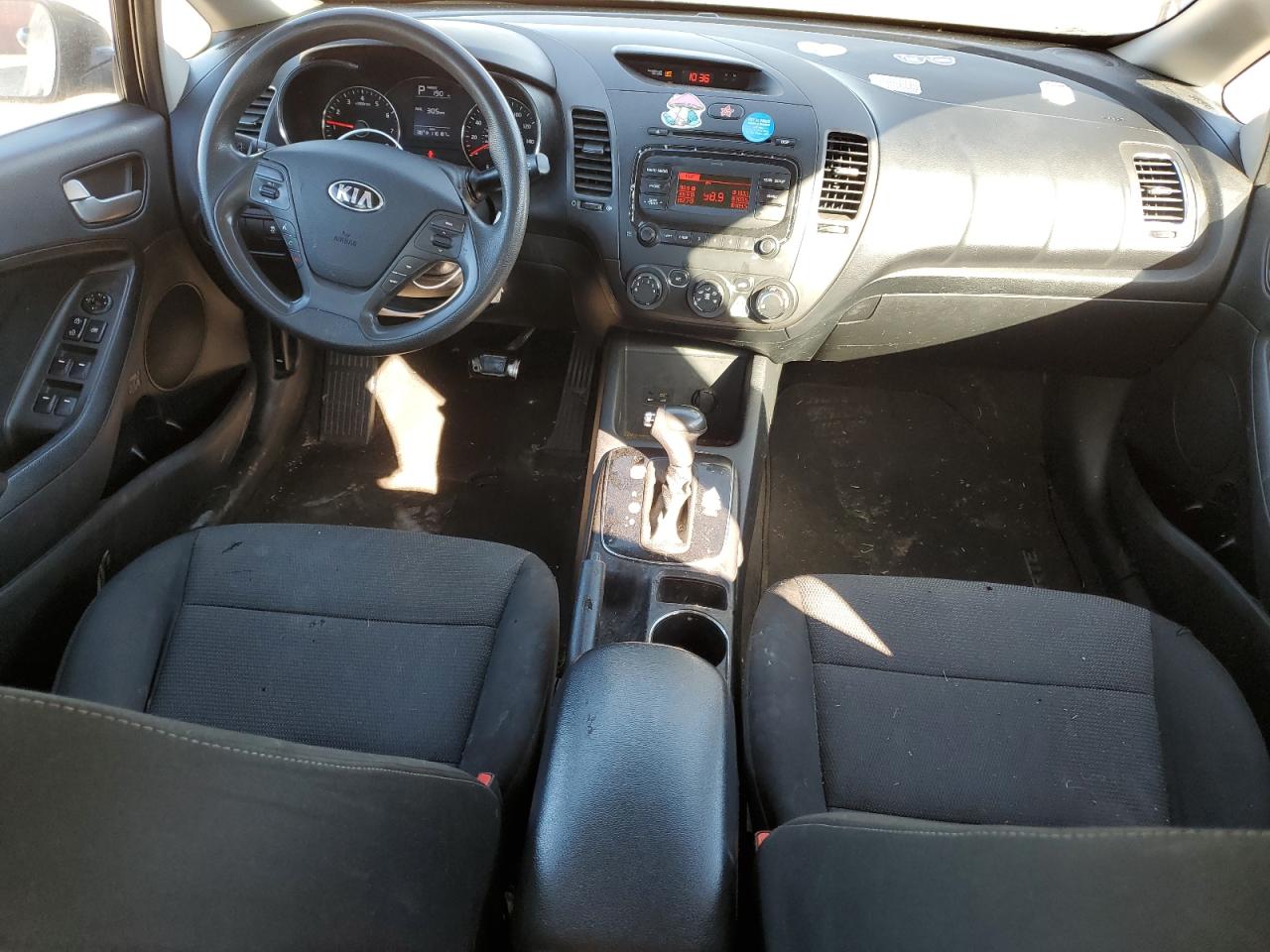 2017 Kia Forte - Image 8