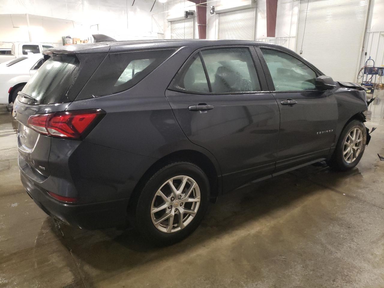 2022 Chevrolet Equinox - Image 3