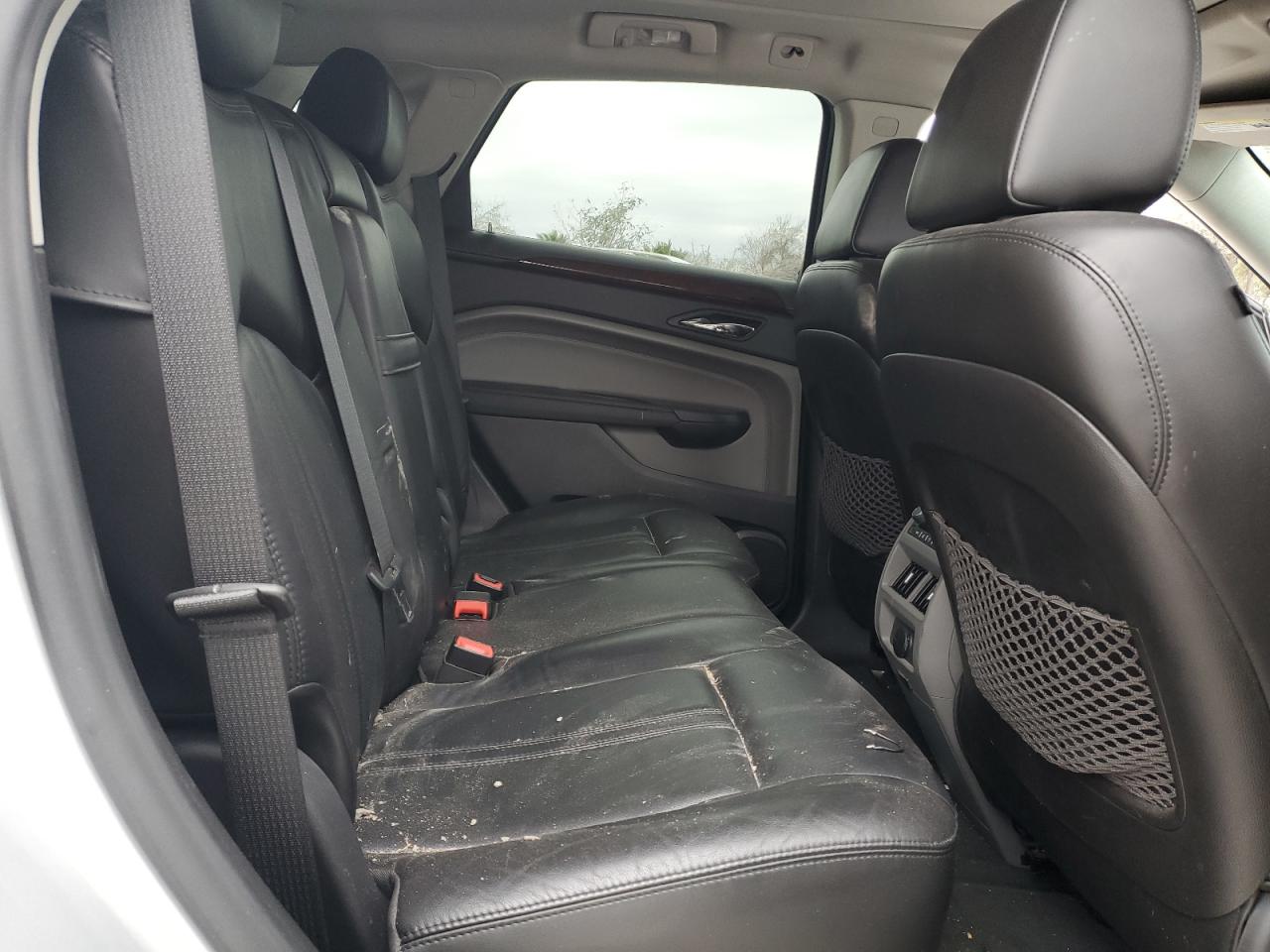 2010 Cadillac SRX - Image 10