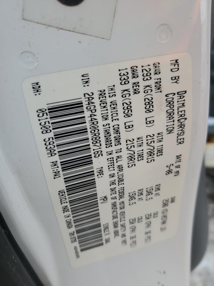 2006 Chrysler Town & Country - Image 13