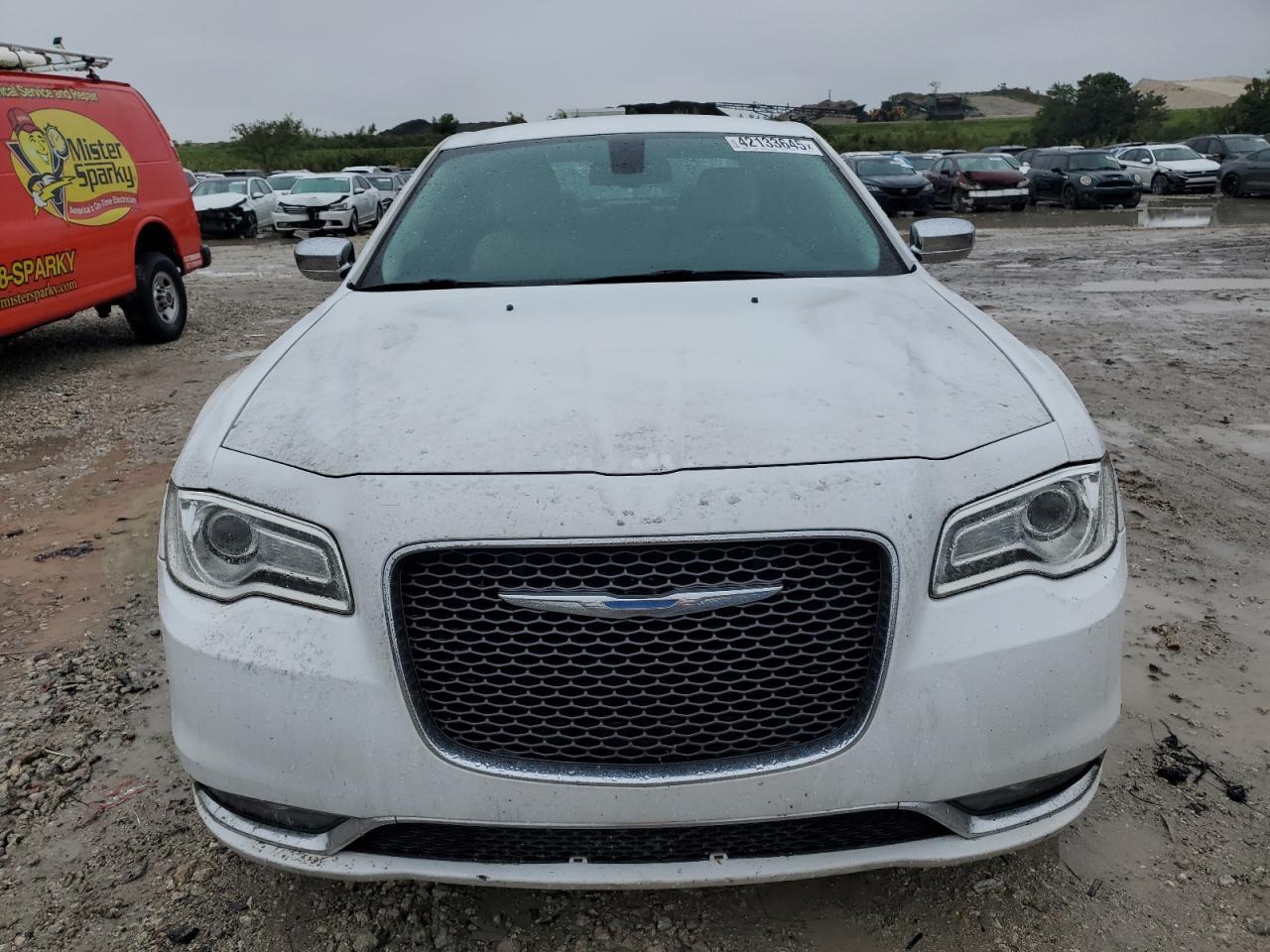 2018 Chrysler 300 - Image 5