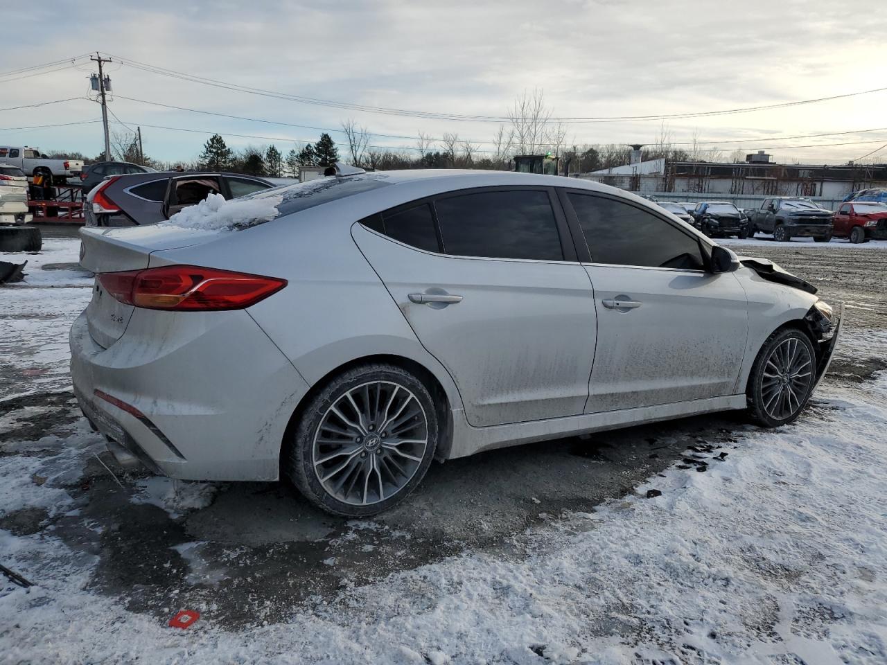 2018 Hyundai Elantra - Image 3