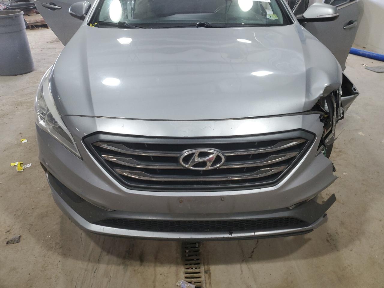 2015 Hyundai Sonata - Image 11