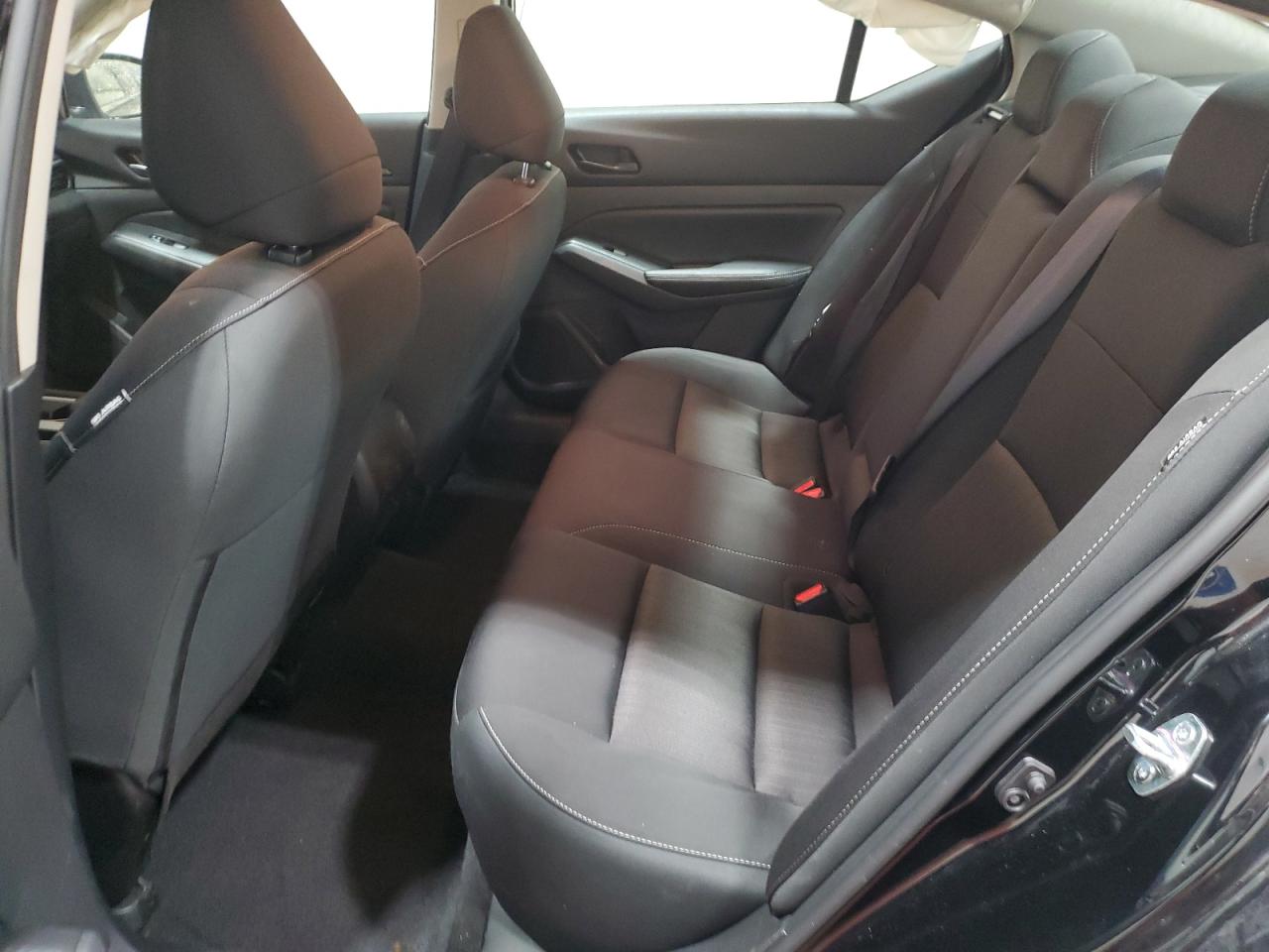 2024 Nissan Altima - Image 10