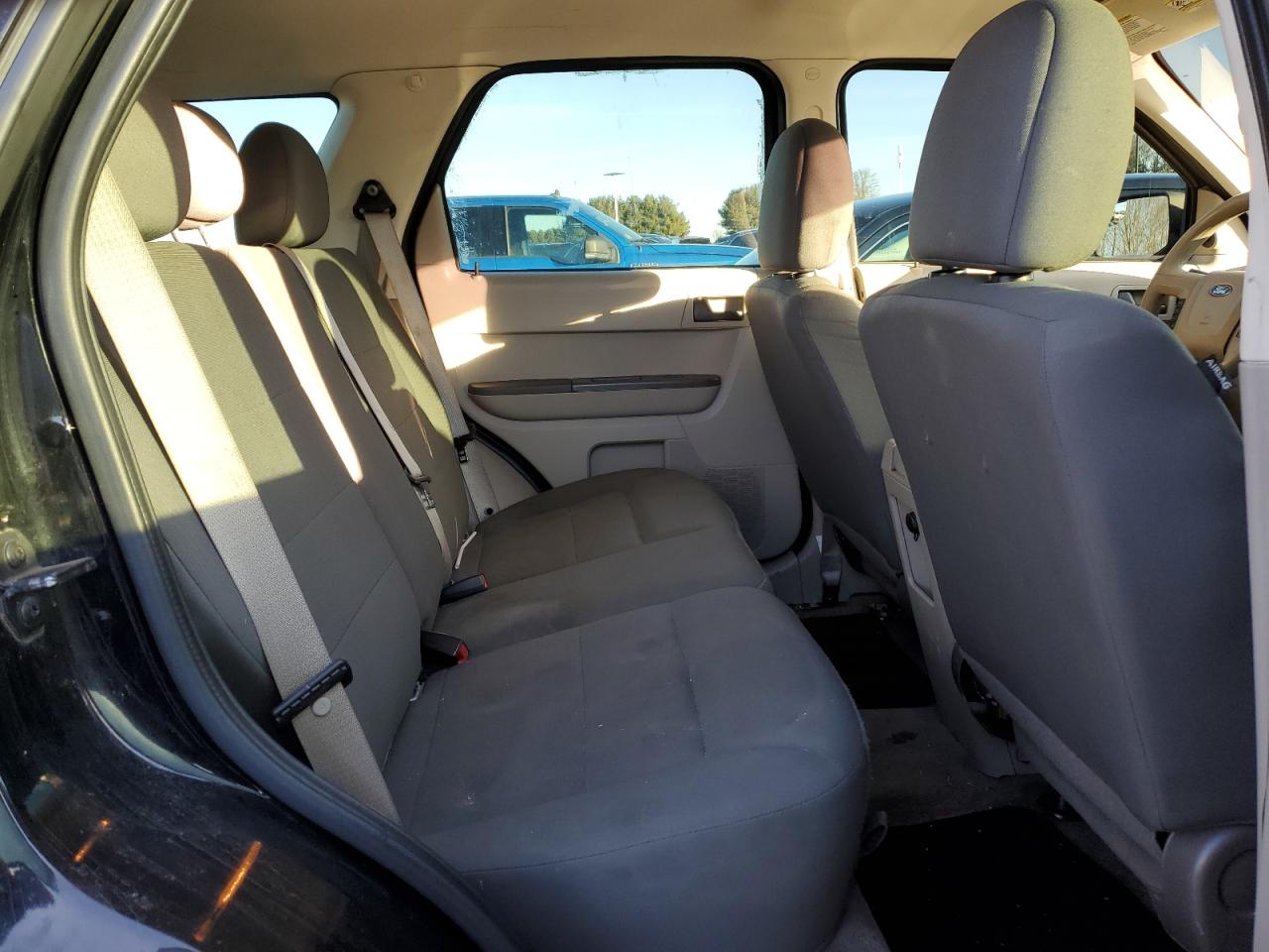 2010 Ford Escape - Image 11