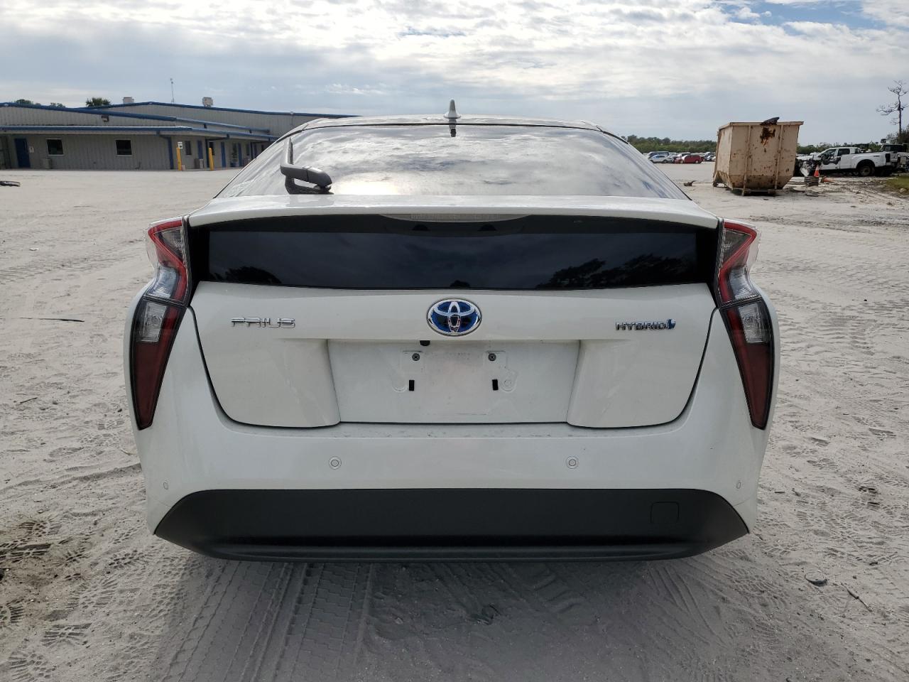 2017 Toyota Prius - Image 6