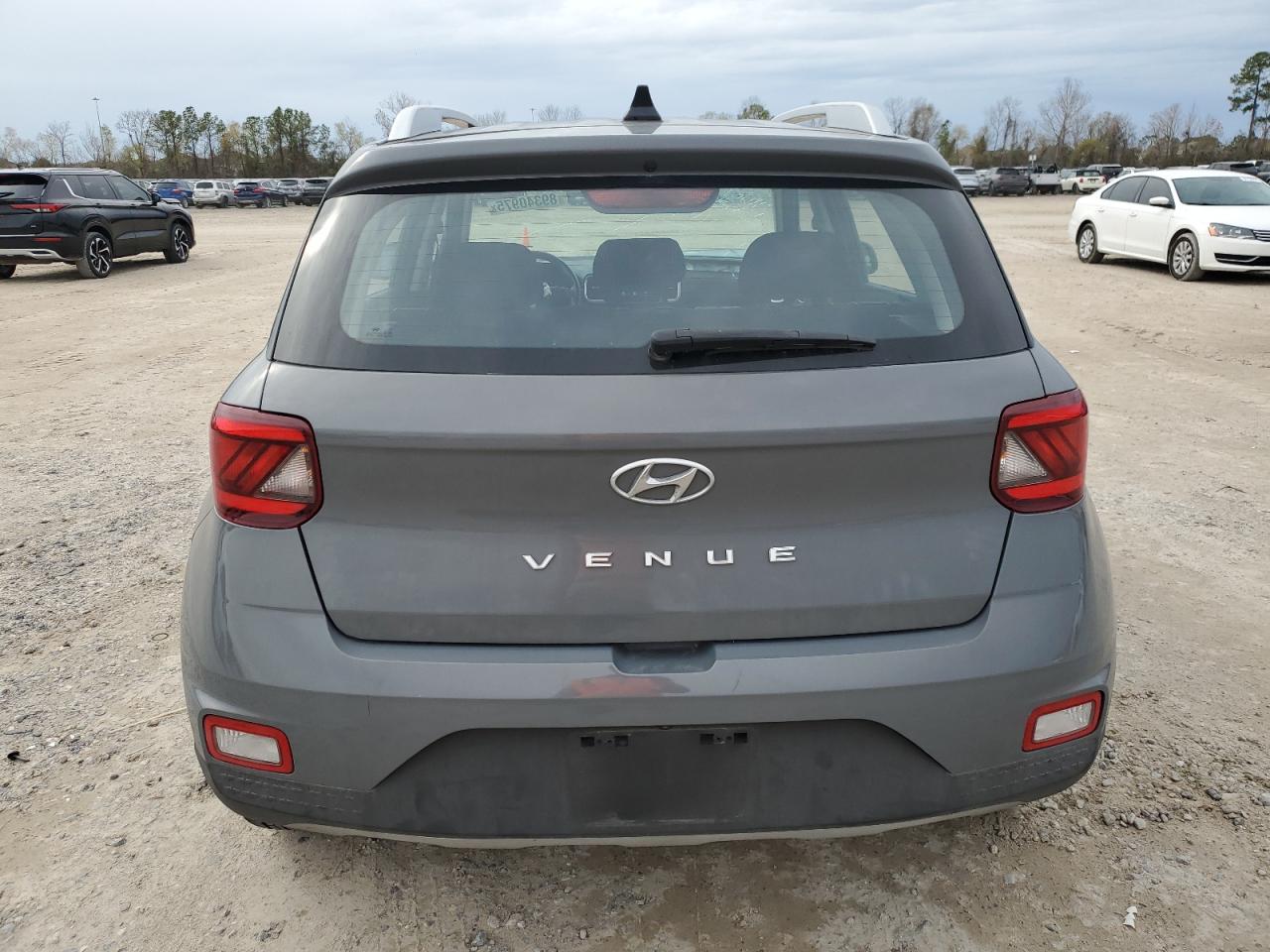 2021 Hyundai Venue - Image 6