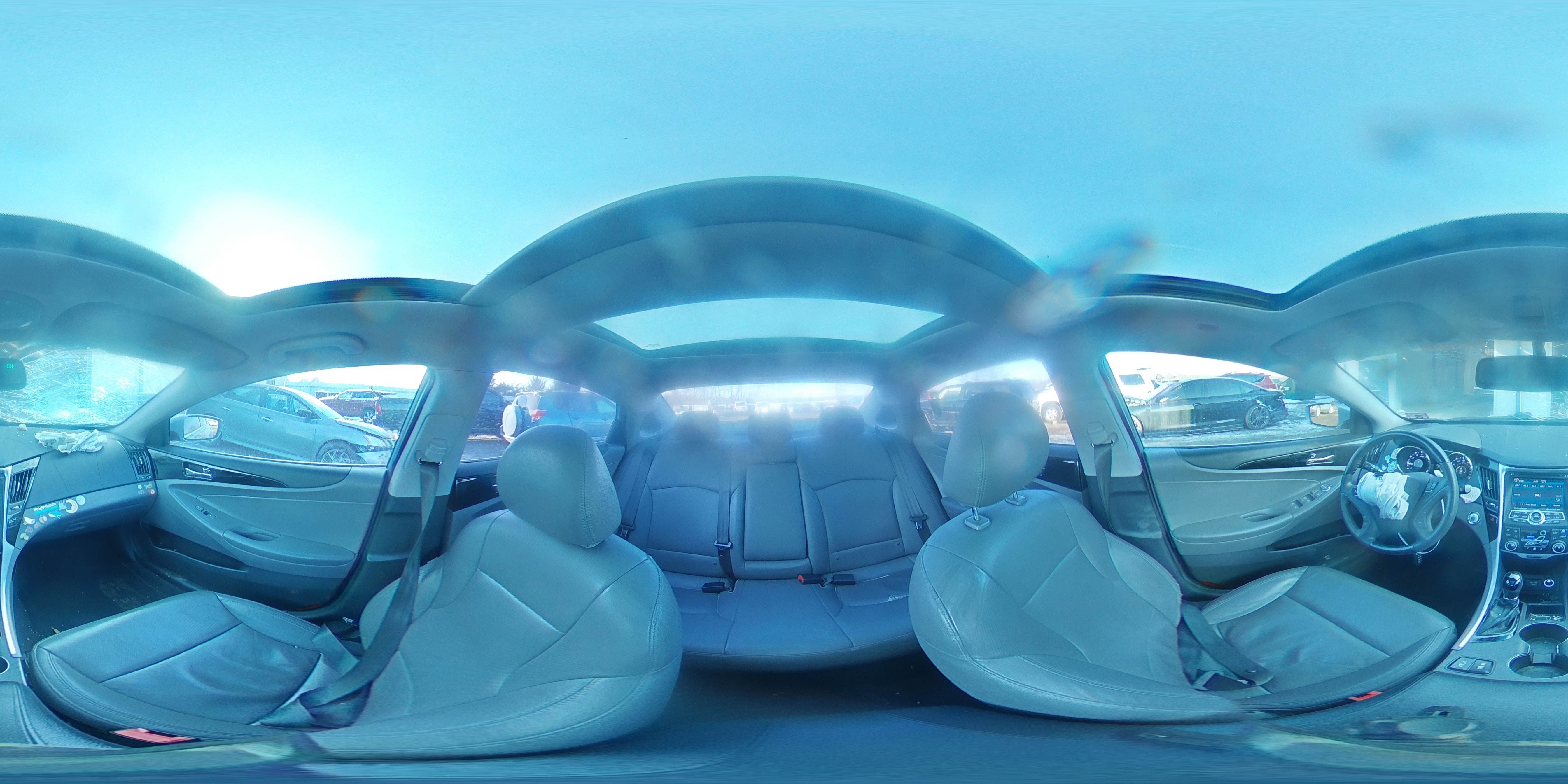 2012 Hyundai Sonata - Image 13
