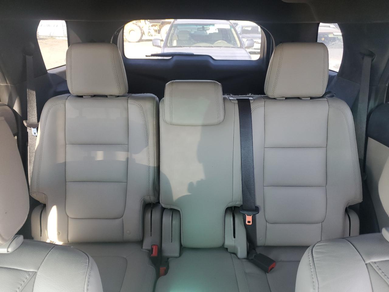 2015 Ford Explorer - Image 10