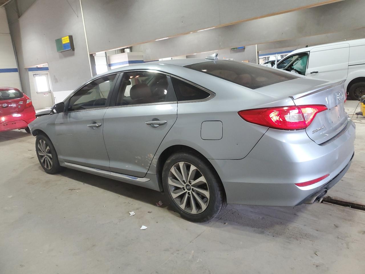2015 Hyundai Sonata - Image 2