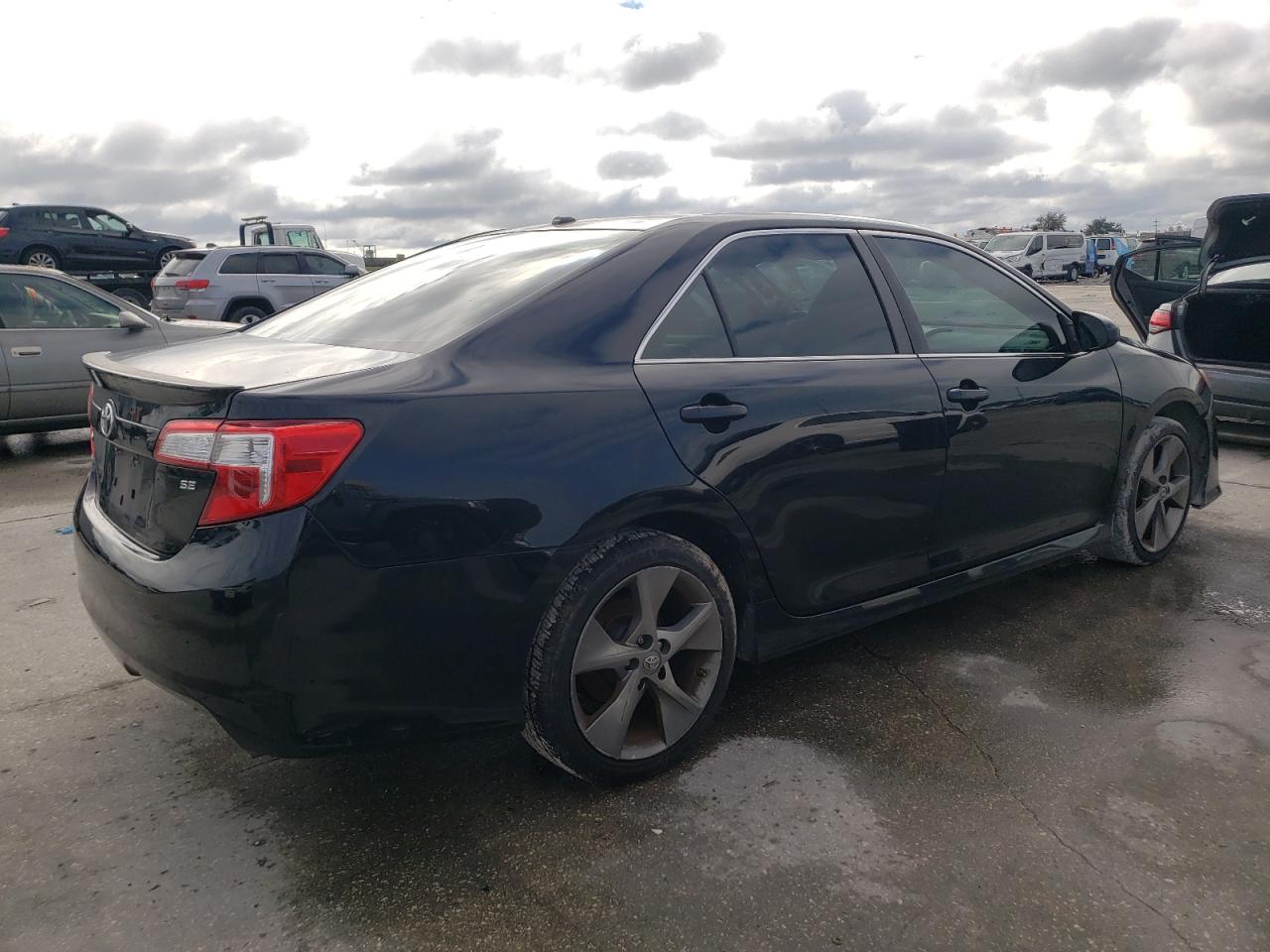 2012 Toyota Camry - Image 3