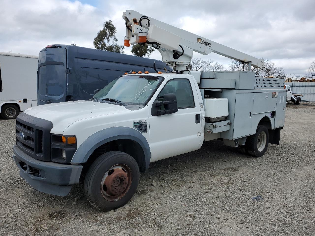 2008 Ford F450 Super Duty for Sale in Martinez, CA - Minor Dent/Scratches