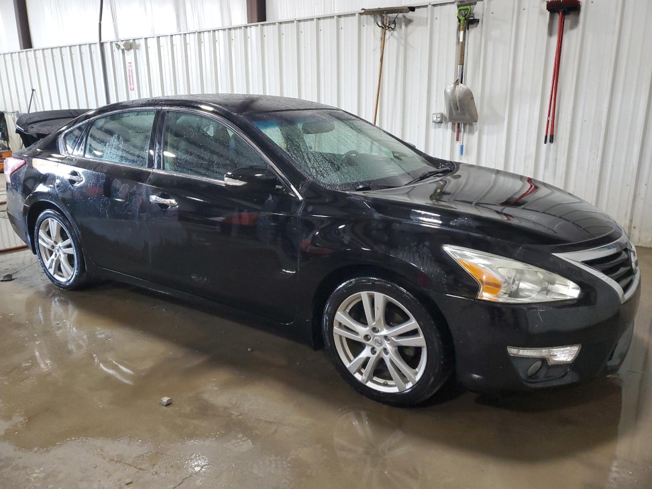 2013 Nissan Altima - Image 4