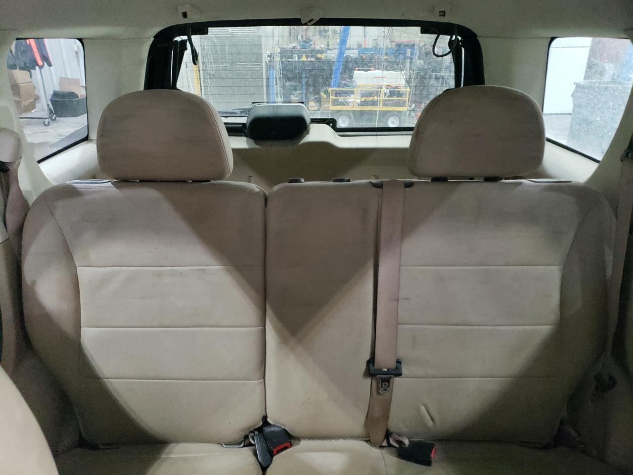 2011 Ford Escape - Image 10