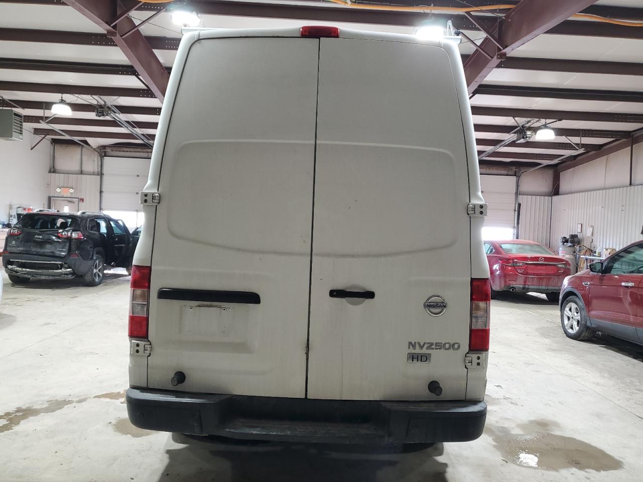 2014 Nissan NV - Image 6
