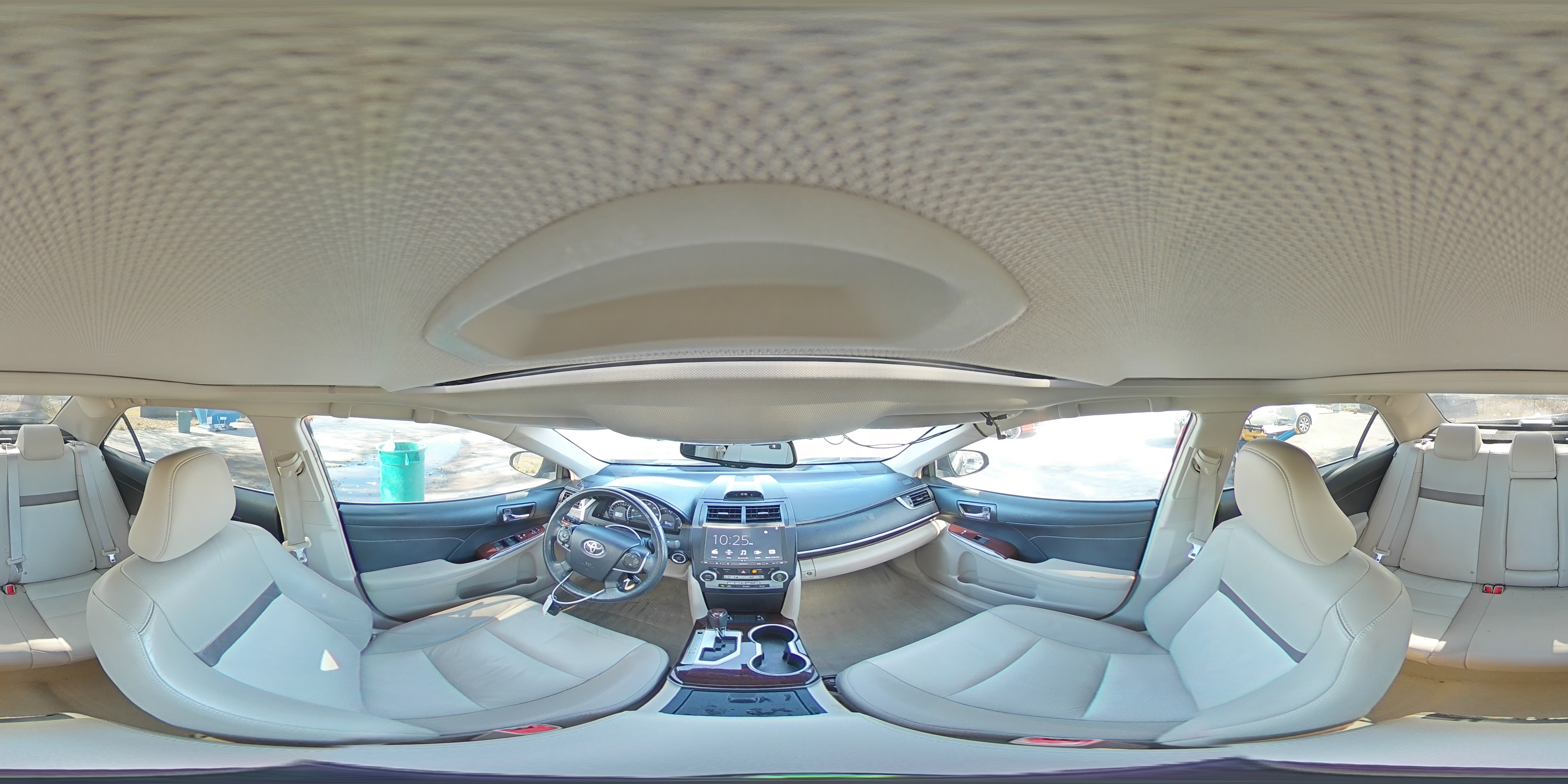 2014 Toyota Camry - Image 13