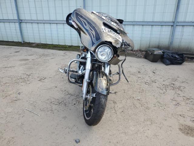 HARLEY-DAVIDSON FL 2016 Золотий