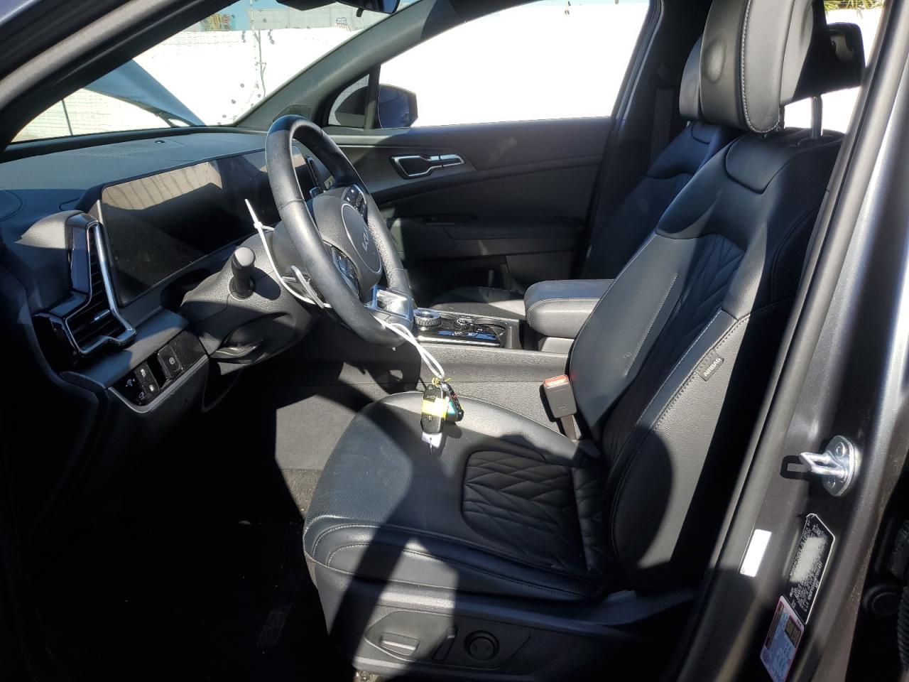 2023 Kia Sportage - Image 7