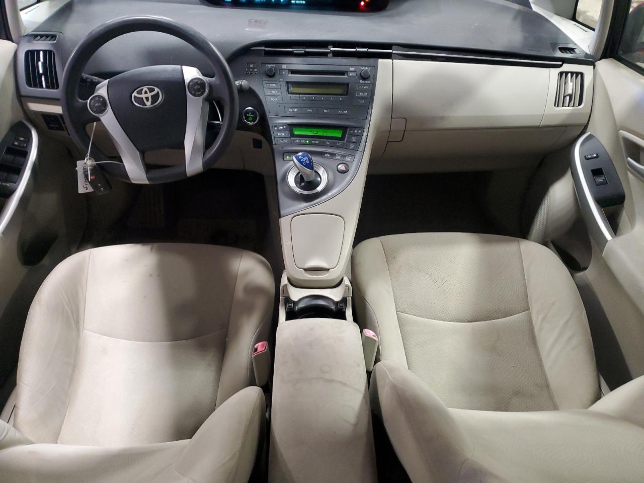 2010 Toyota Prius - Image 8