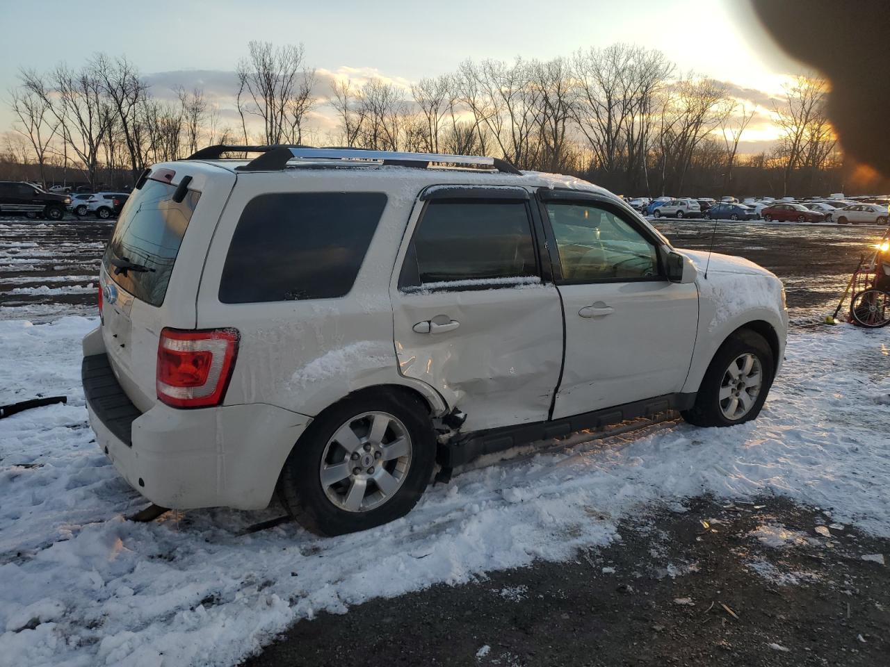 2011 Ford Escape - Image 3
