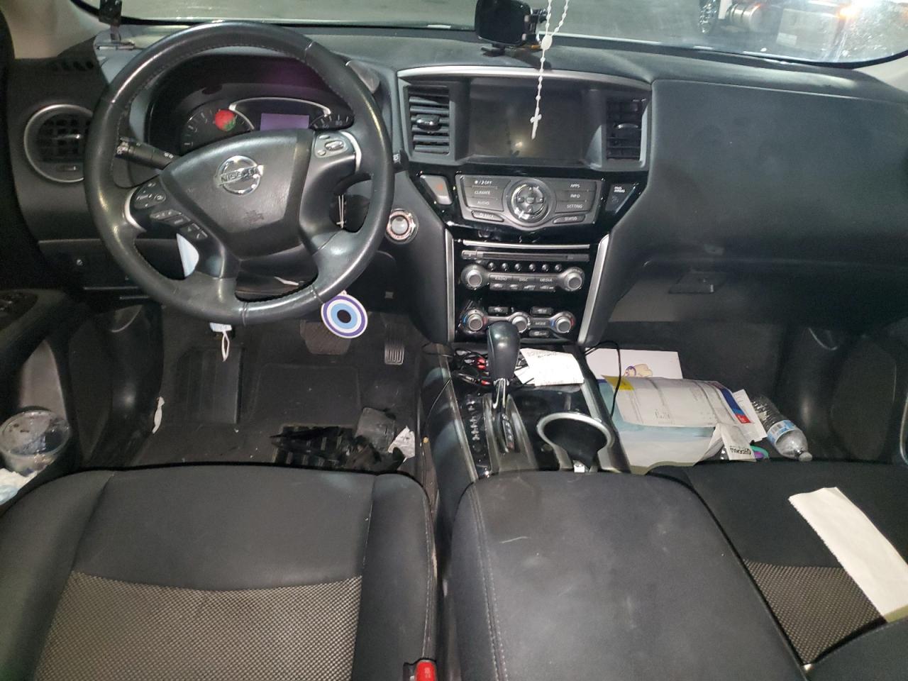 2017 Nissan Pathfinder S VIN: 686613 Lot: 43667765