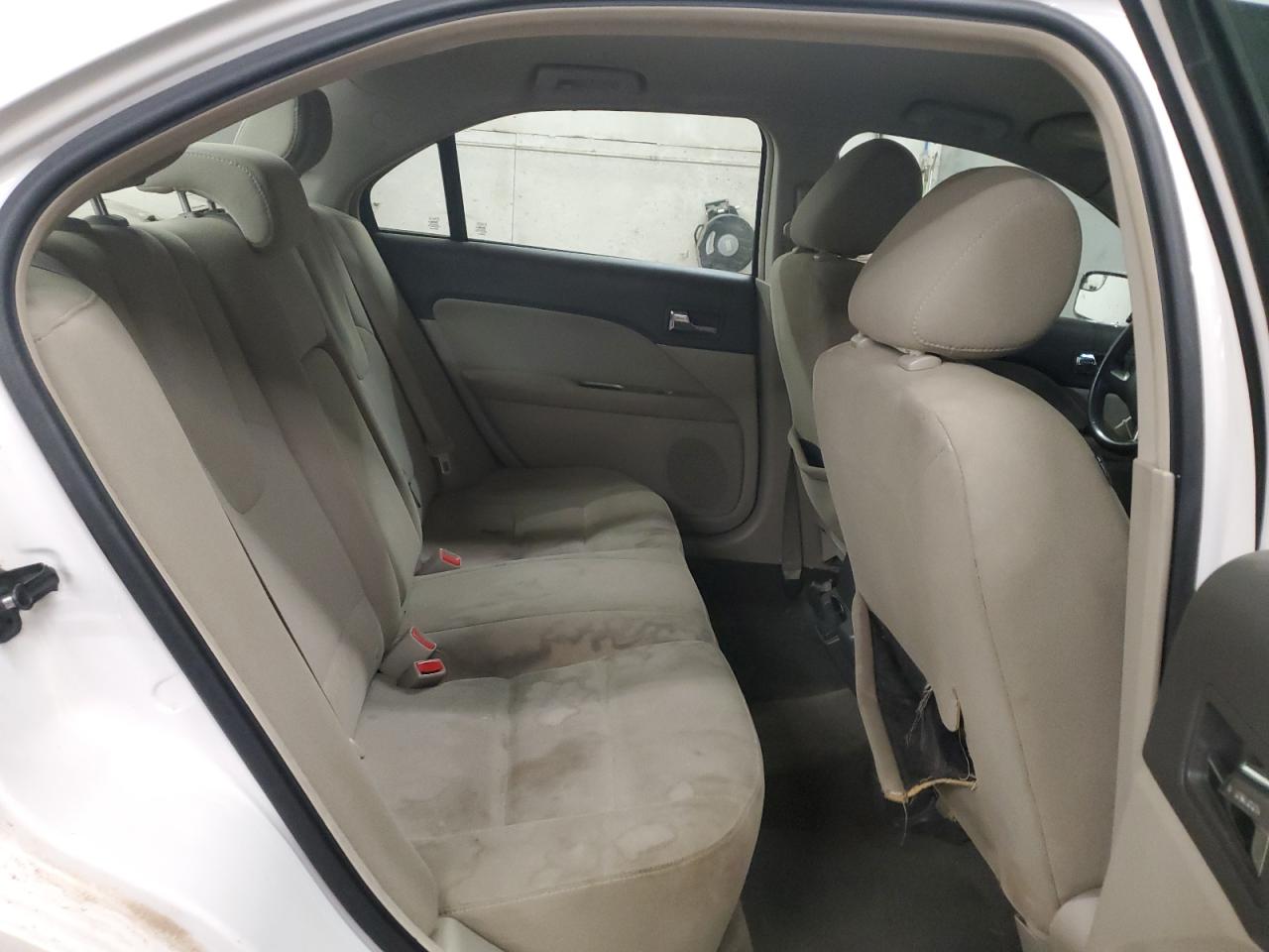 2011 Ford Fusion - Image 10