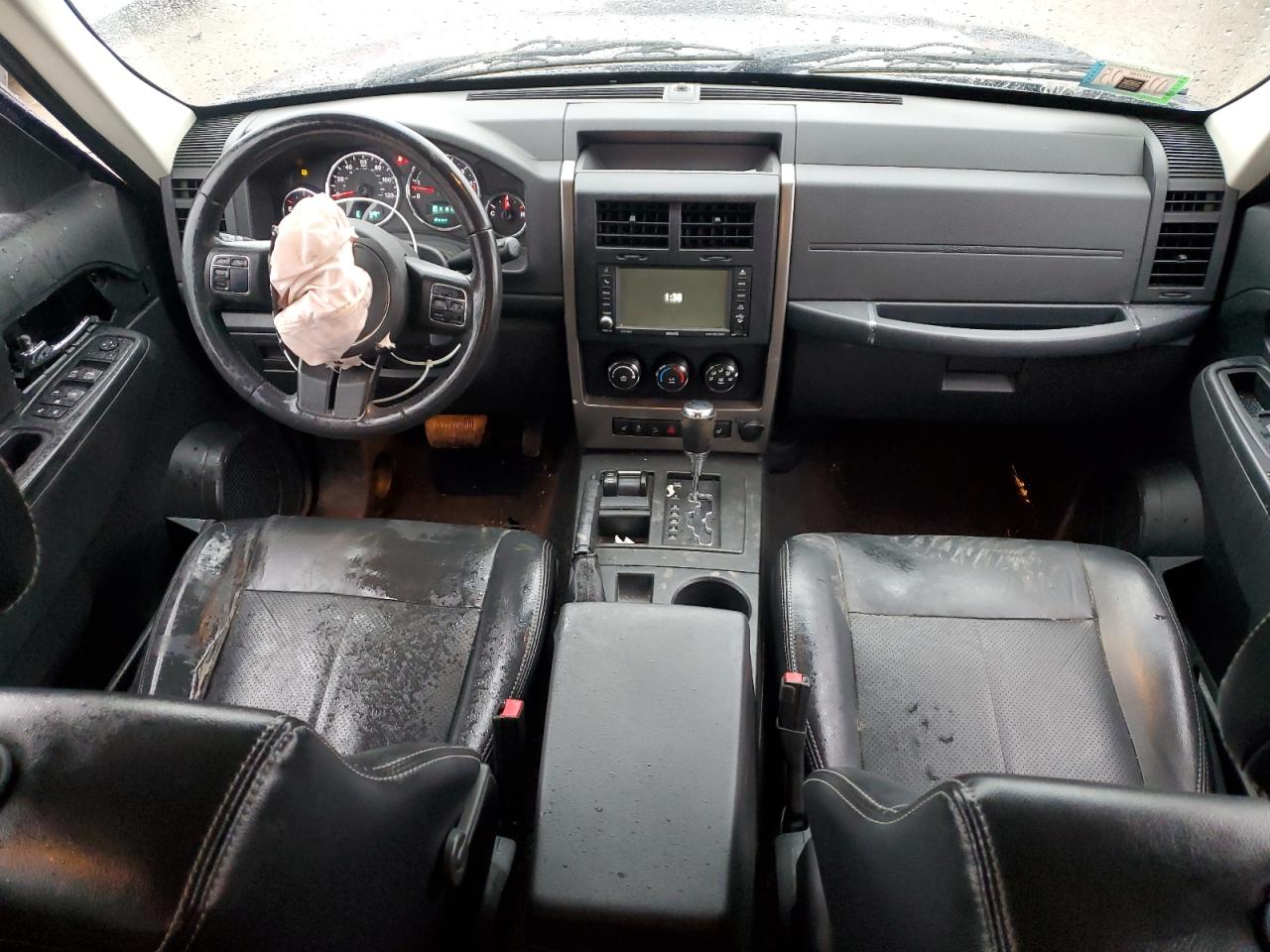 2012 Jeep Liberty (North America) - Image 8