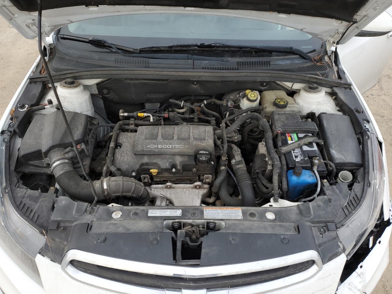 2015 Chevrolet Cruze - Image 11