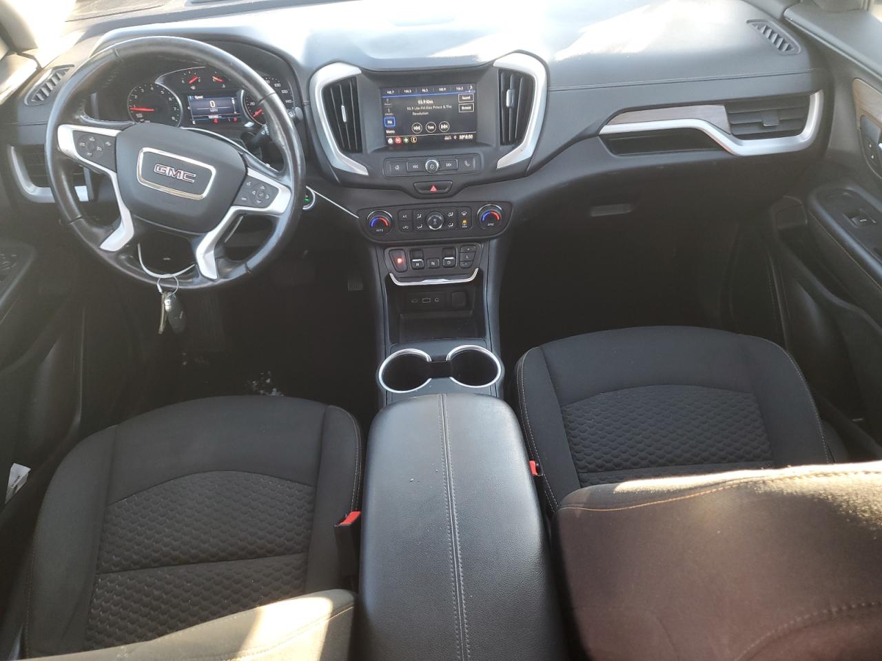 2020 GMC Terrain - Image 8