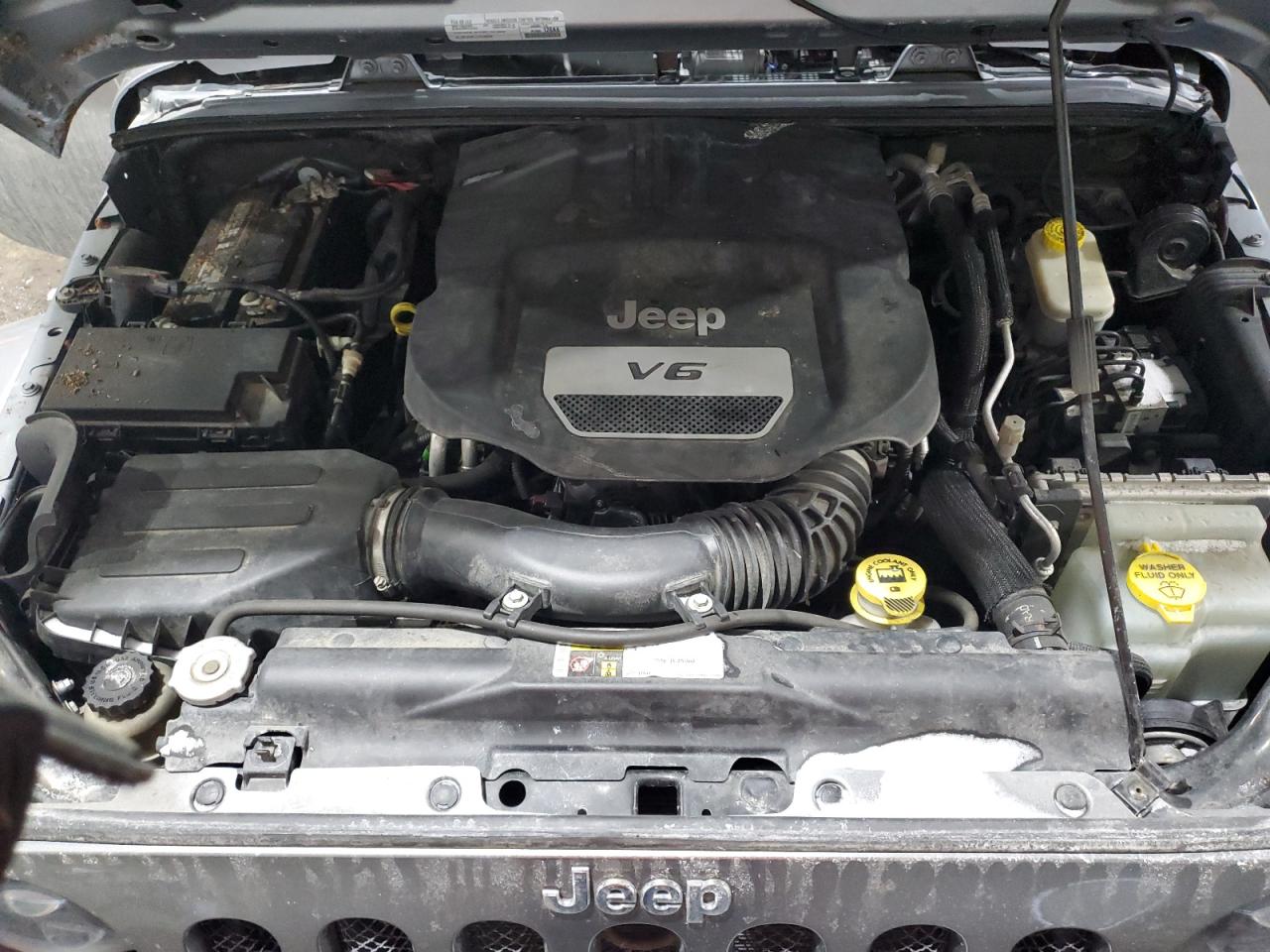2015 Jeep Wrangler - Image 12