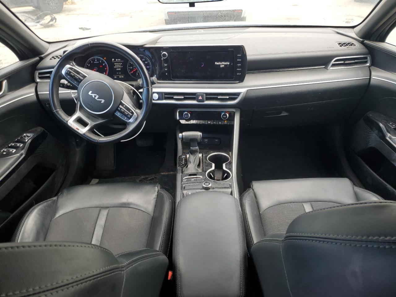 2022 Kia K5 - Image 8