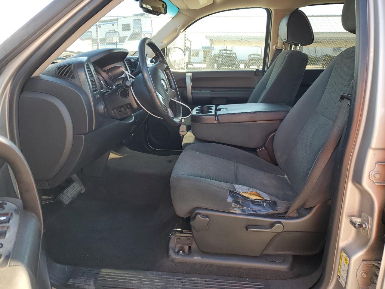 2007 Chevrolet Silverado - Image 7