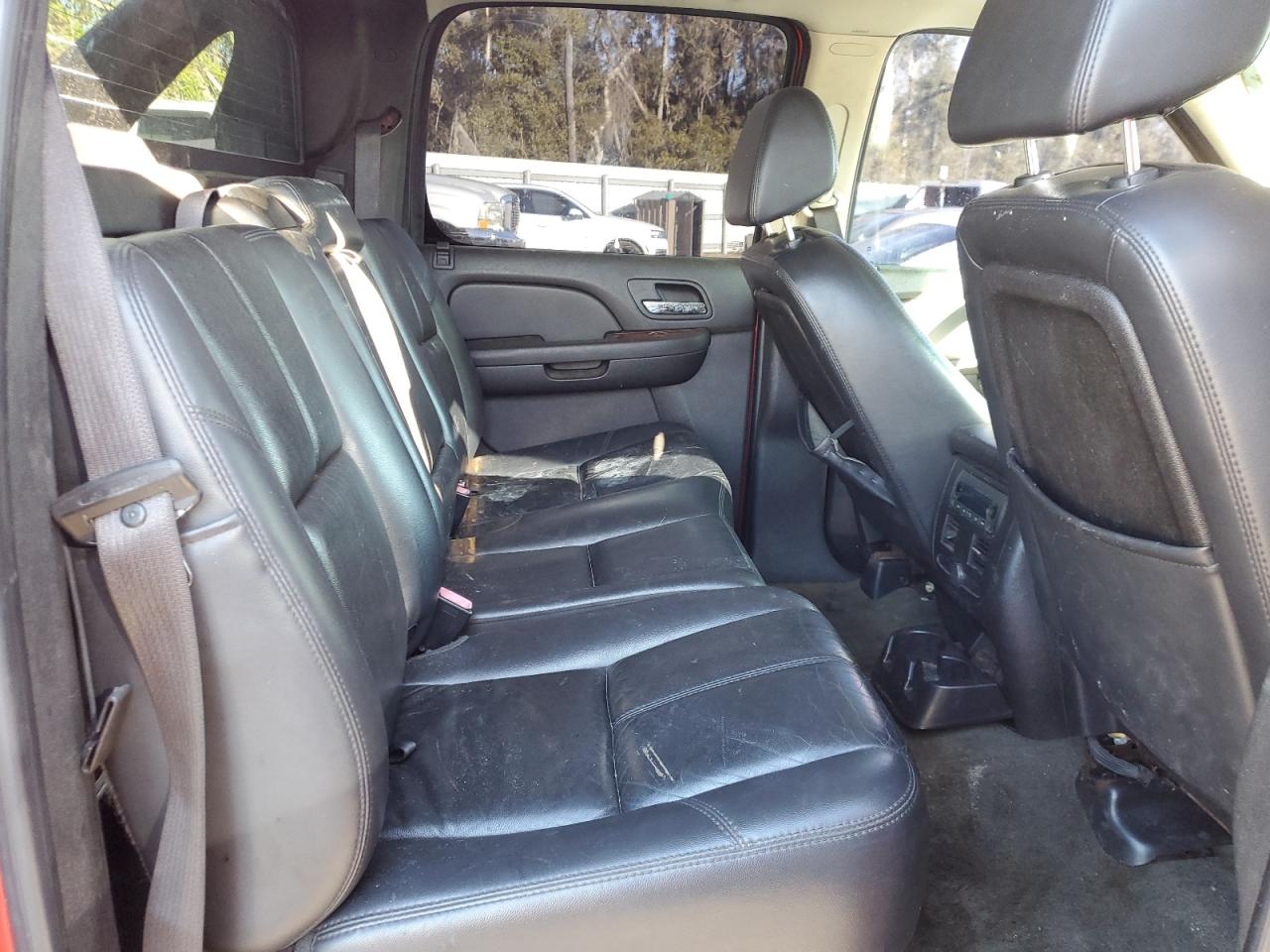 2007 Chevrolet Avalanche - Image 10