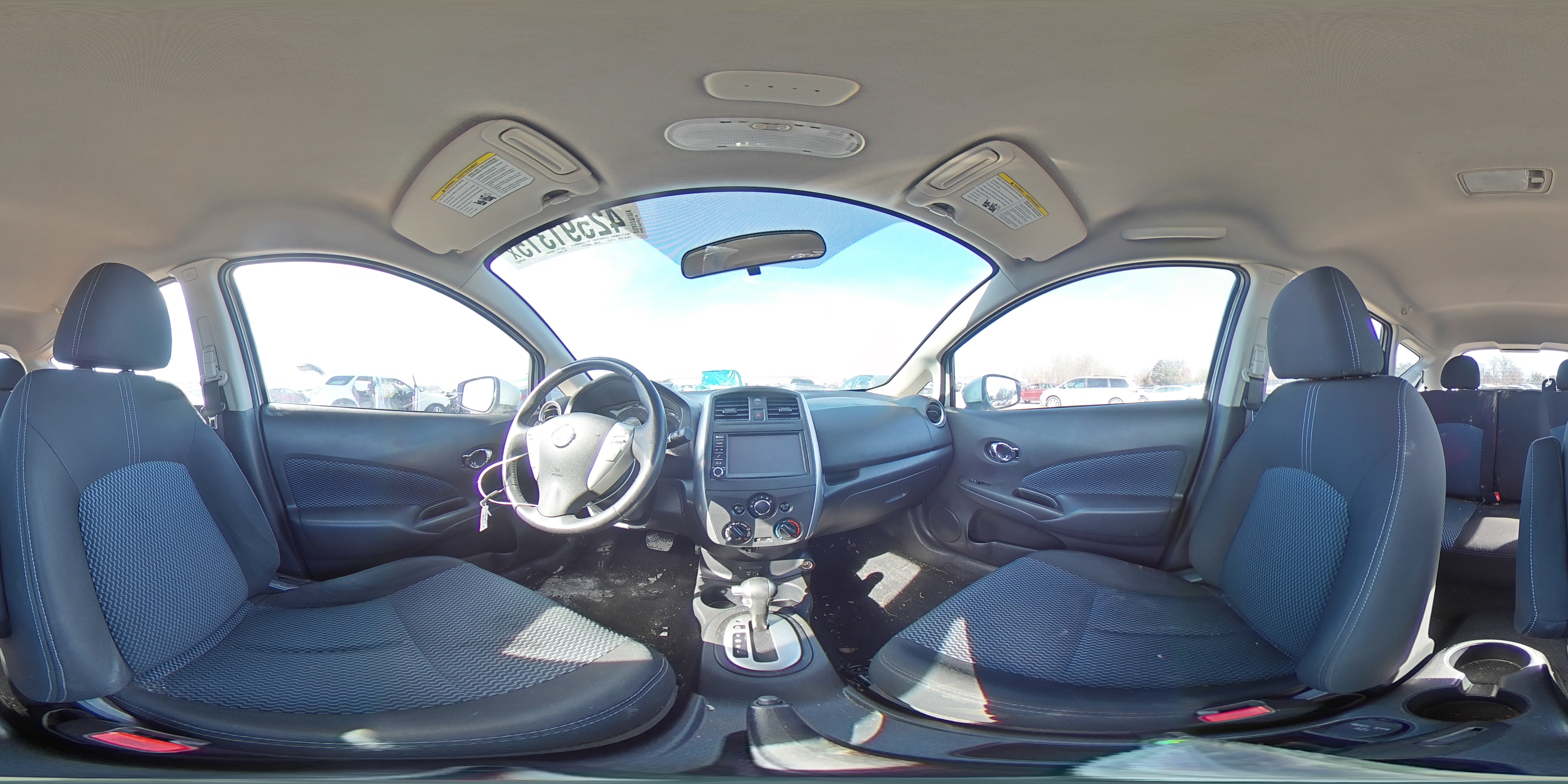 2019 Nissan Versa - Image 12