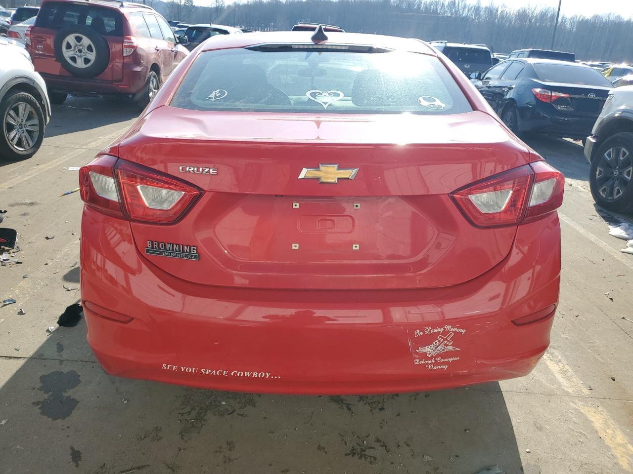 2018 Chevrolet Cruze - Image 6