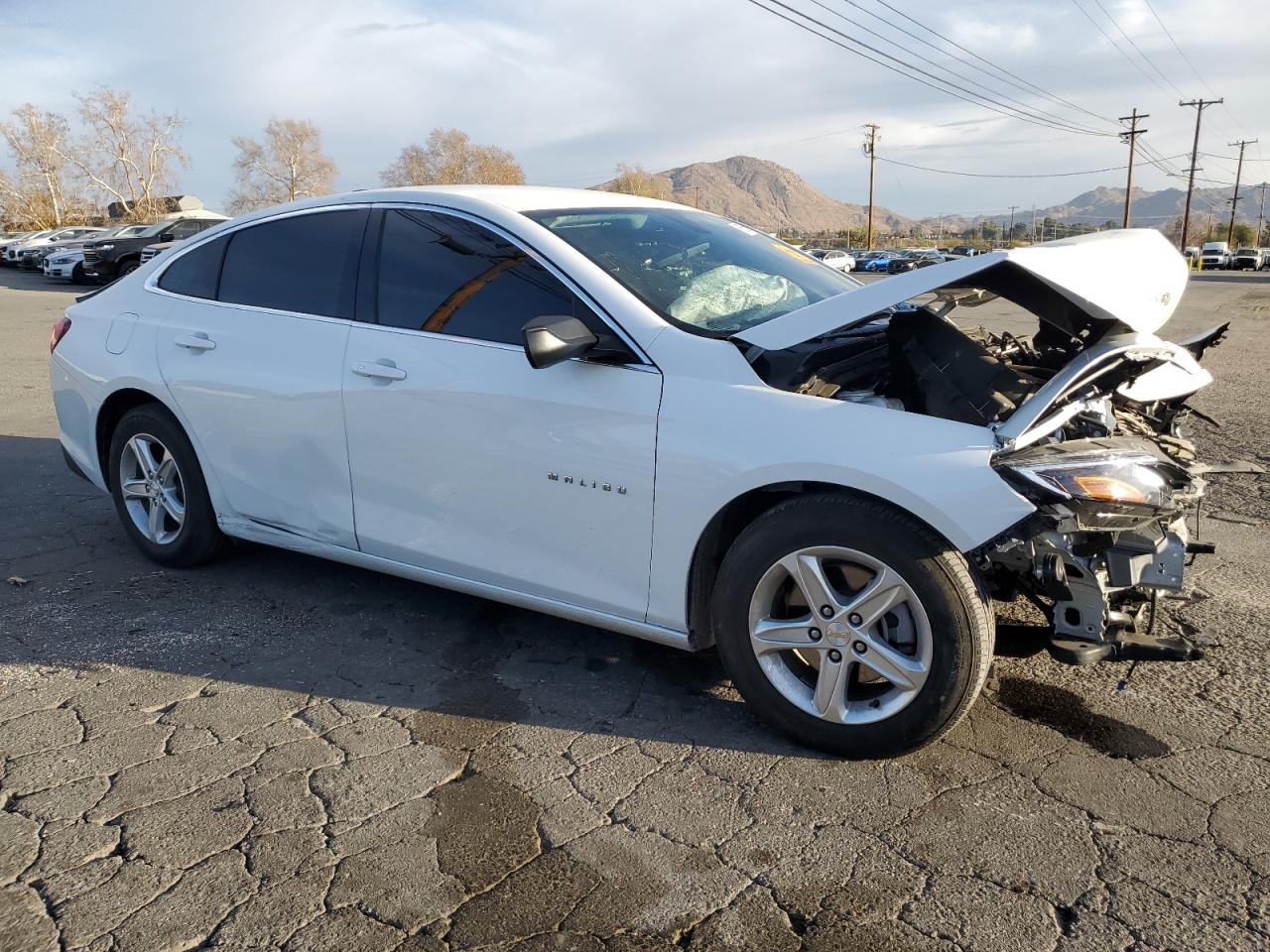 2022 Chevrolet Malibu - Image 4