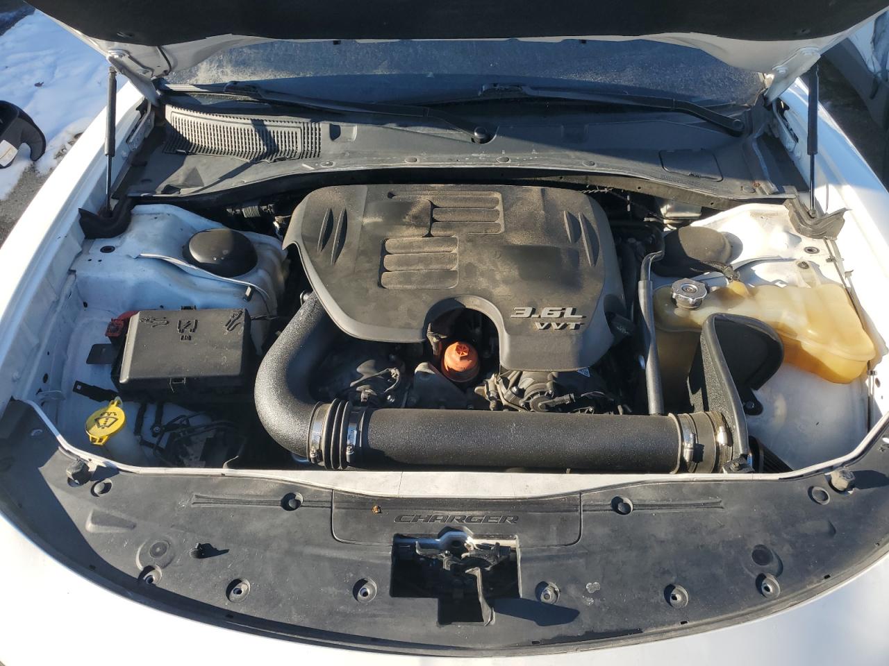 2018 Dodge Charger - Image 11