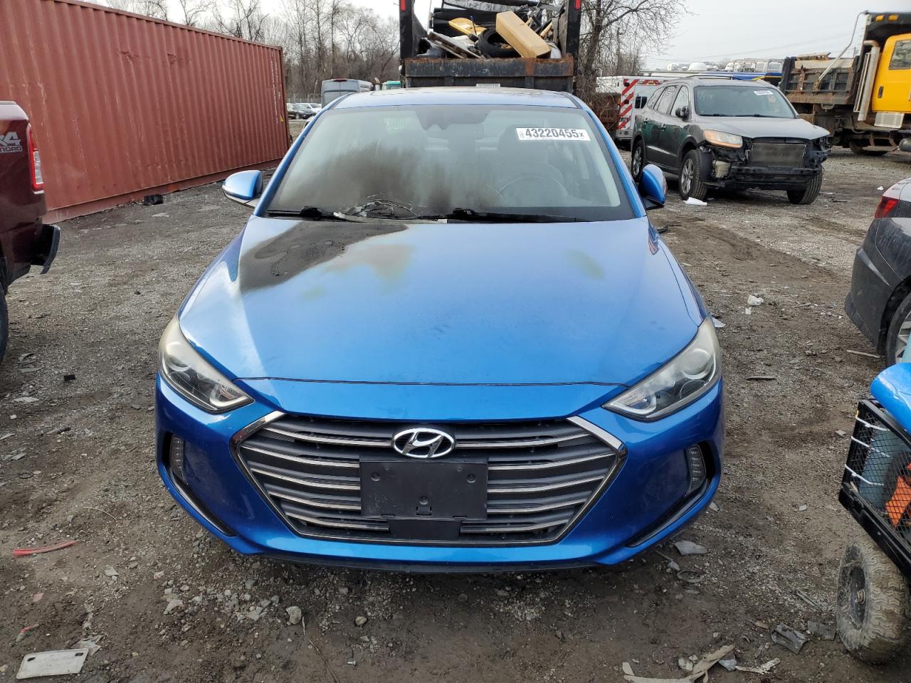 2017 Hyundai Elantra - Image 5