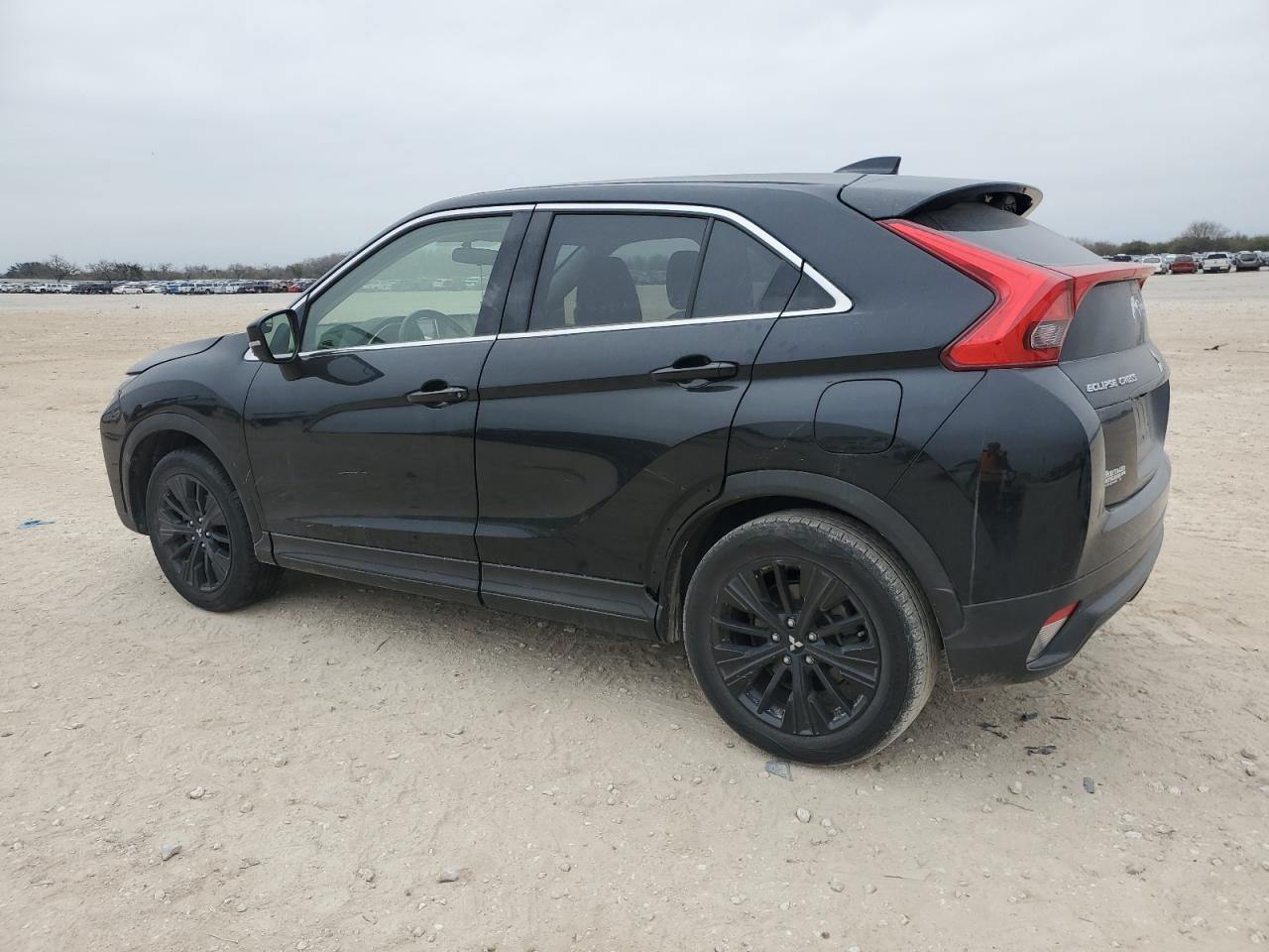 2020 Mitsubishi Eclipse - Image 2