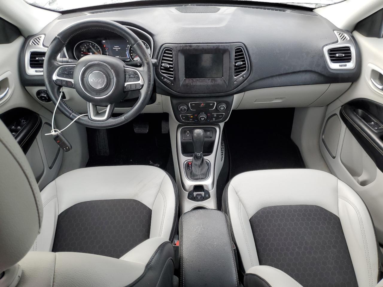 2018 Jeep Compass - Image 8