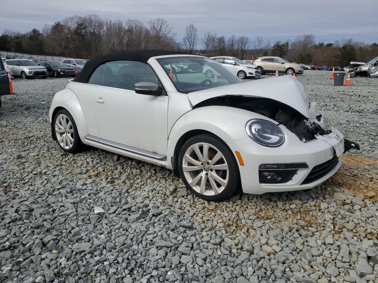 2014 Volkswagen Beetle - Image 4
