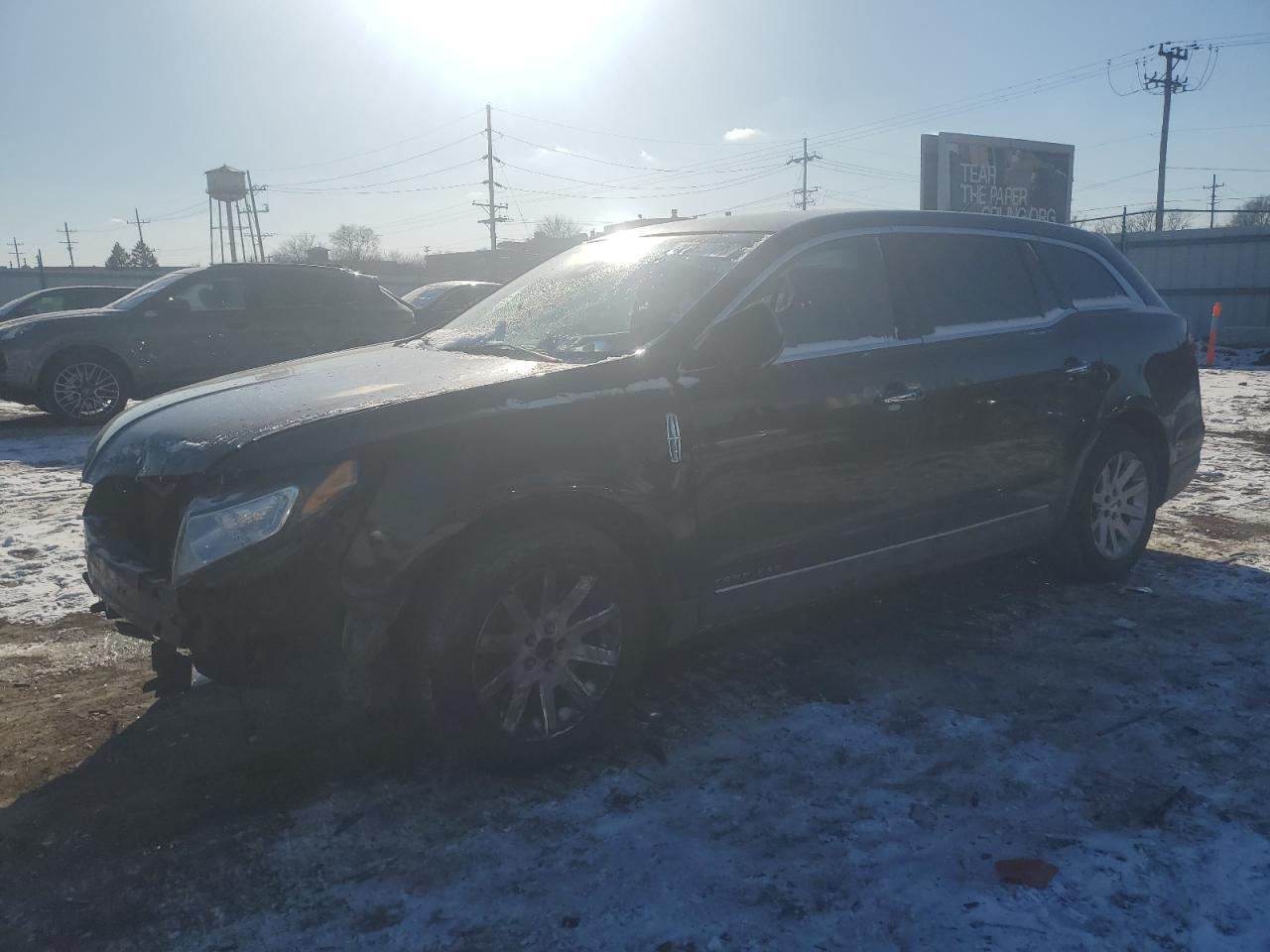 2015 Lincoln MKT - Image 1
