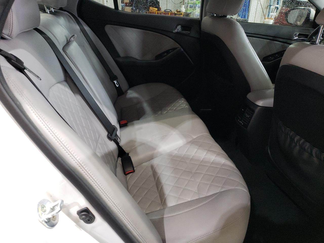2015 Kia Optima - Image 10