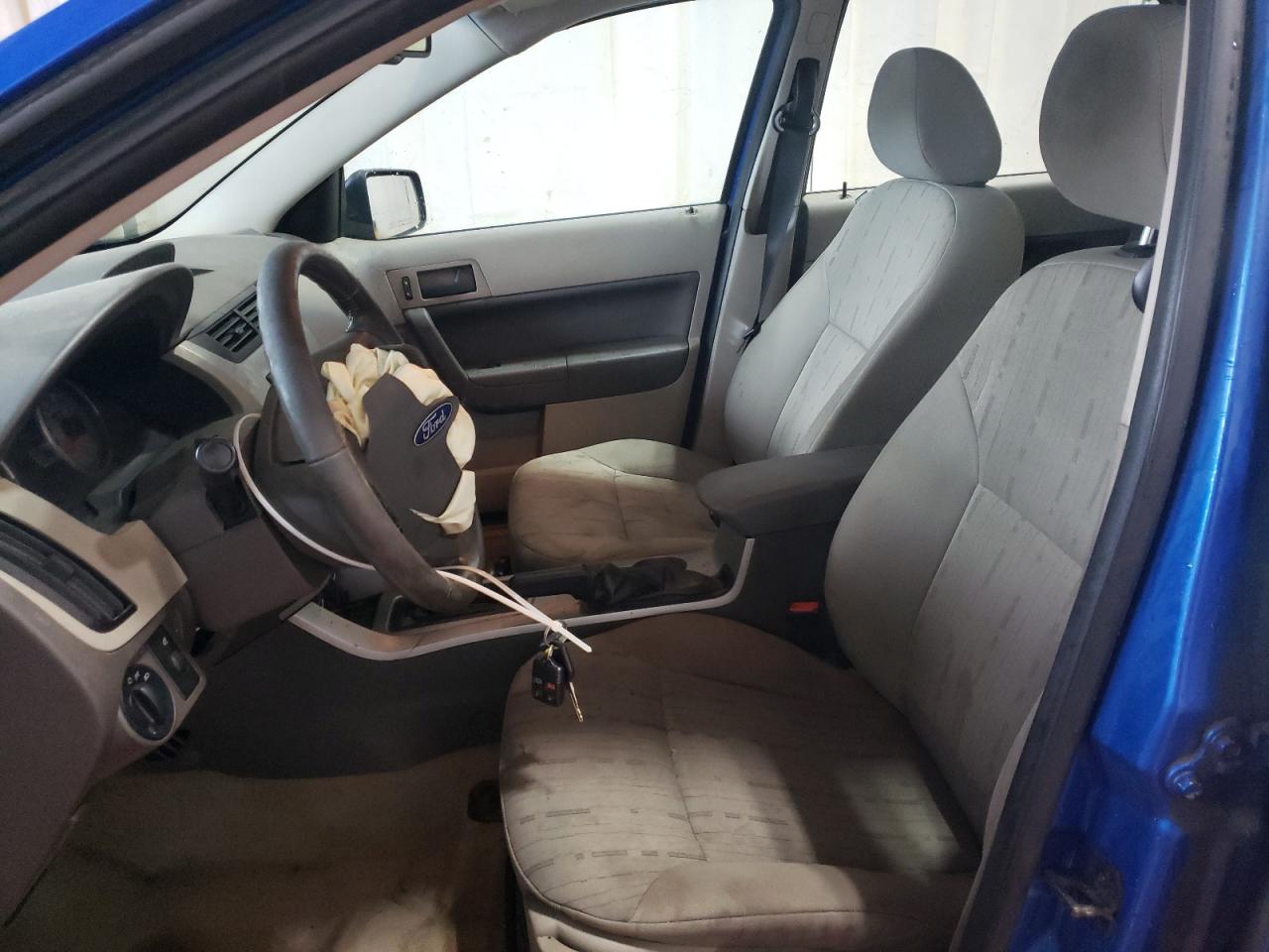 2010 Ford Focus - Image 7
