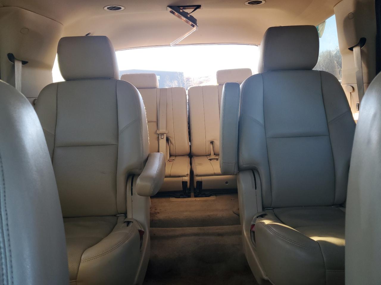 2013 GMC Yukon - Image 10