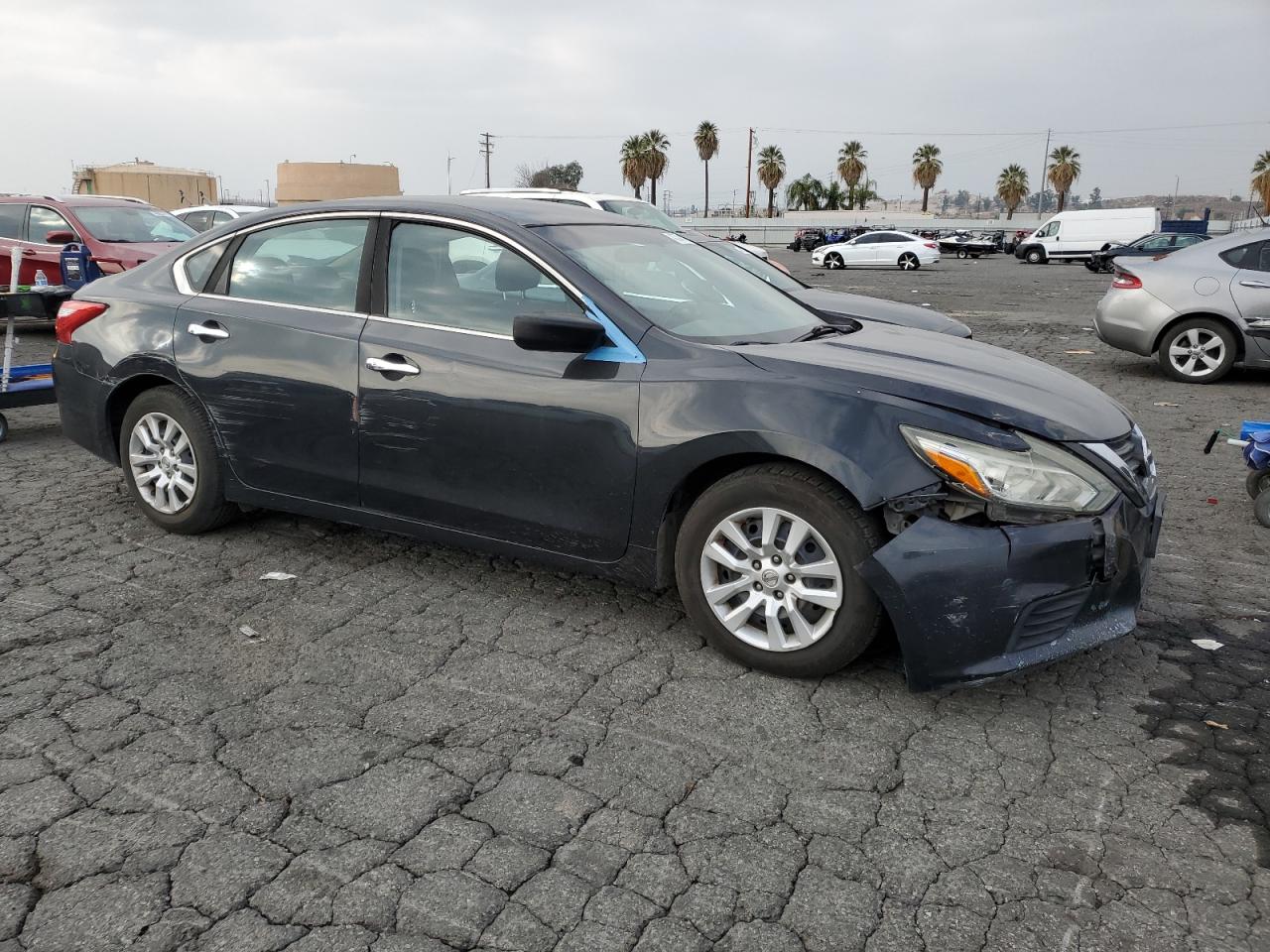2016 Nissan Altima - Image 4