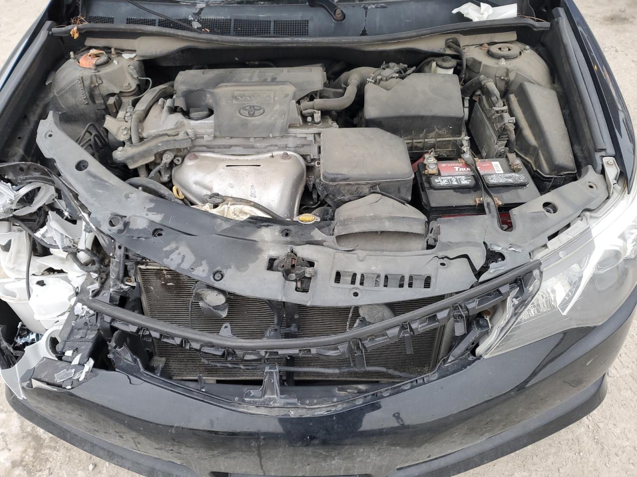 2013 Toyota Camry - Image 11