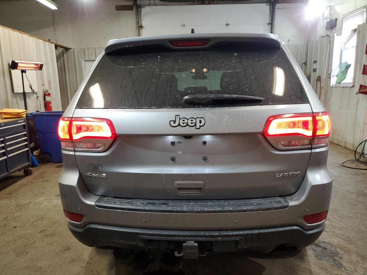 2018 Jeep Grand Cherokee - Image 6