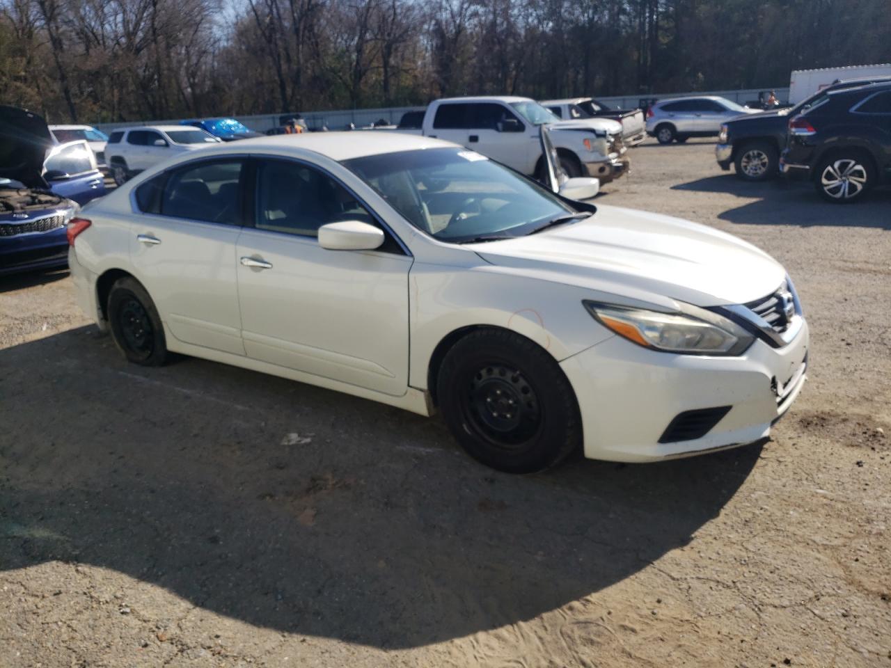 VIN 1N4AL3AP2GN338754 2016 NISSAN ALTIMA no.4