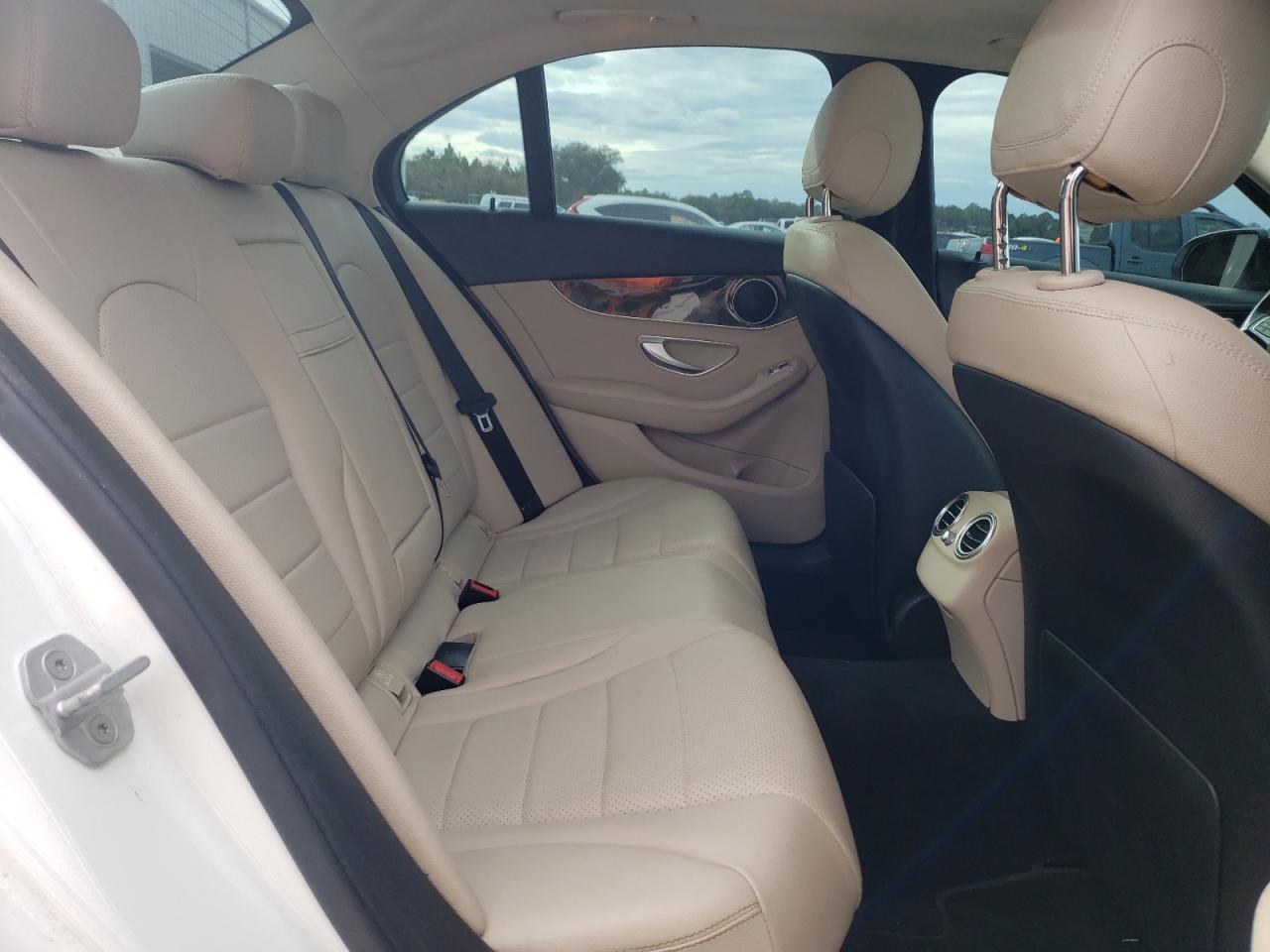2015 Mercedes-Benz C-klasse - Image 11